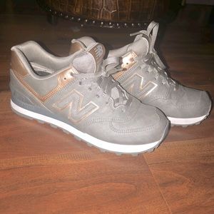 New Balance Tennis Shoes